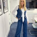 Amanda Holden Instagram - Wearing @lkbennettlondon Happy #monday ❤️