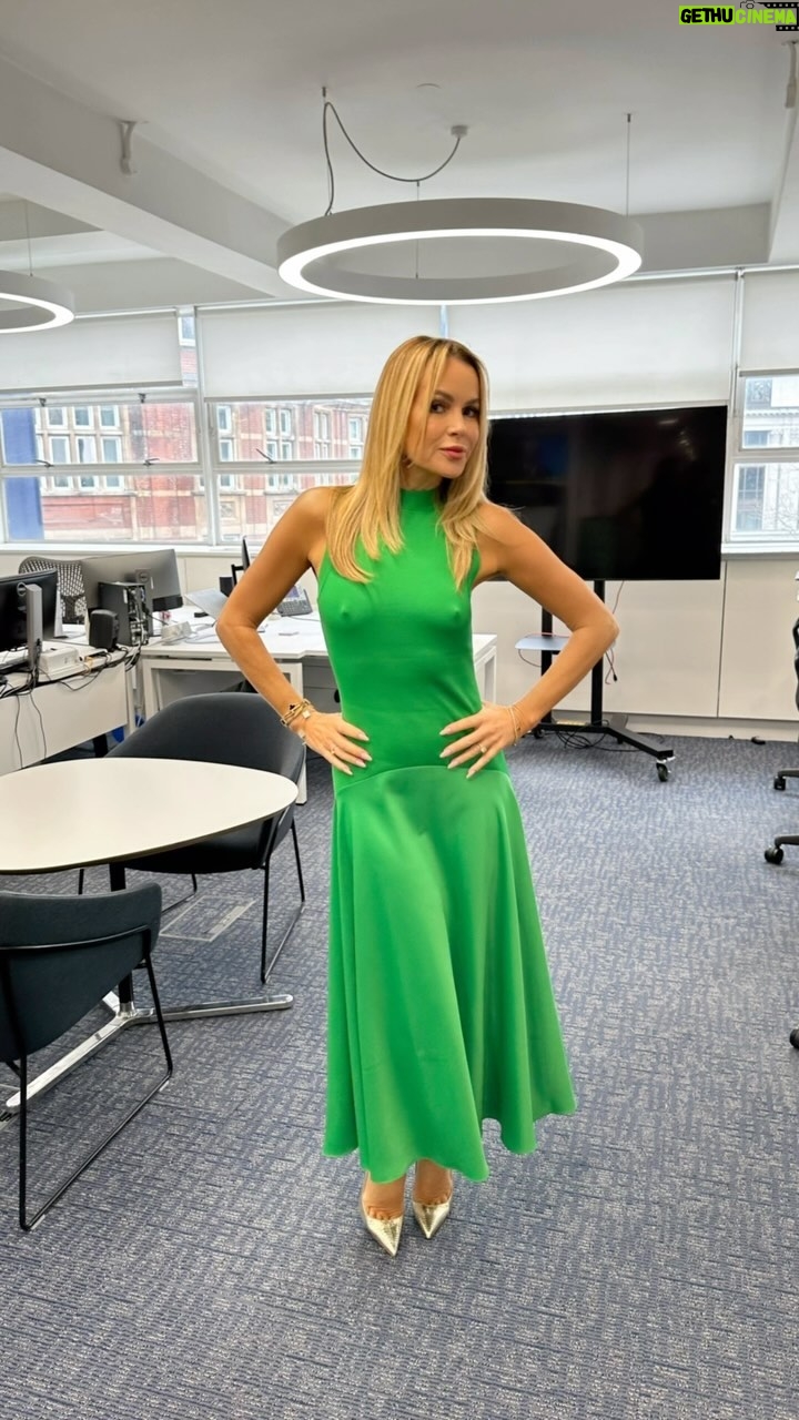 Amanda Holden Instagram - #happyinternationalhappinessday 💚