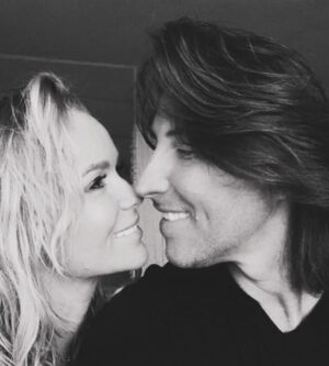Amanda Holden Instagram - 15 years ago today, I married my best friend. 20 years together. 2 Girls. An 😇 boy and we have made a beautiful life together!!! ( having said everything above, we still bicker every day😂) #anniversary
