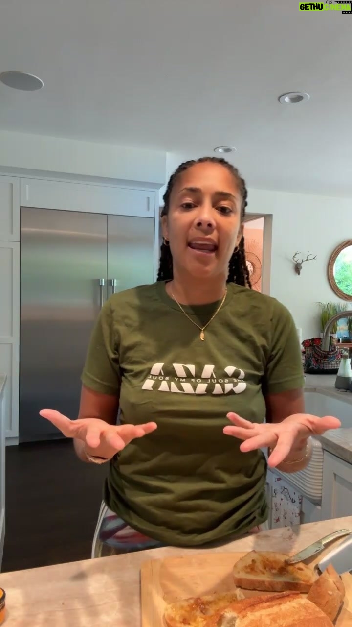 Amanda Seales Instagram - Just to clarify!