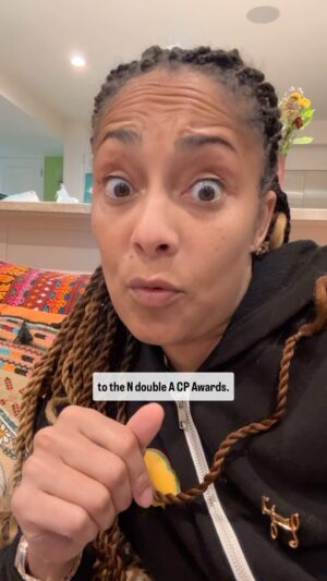 Amanda Seales Instagram - Go where you are loved and yall remind me daily where the love is. Thank you ✊🏽❤️🦭