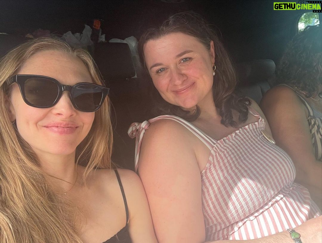 Amanda Seyfried Instagram - Overview/vampire/Jenna/parm/pspsps/middleman