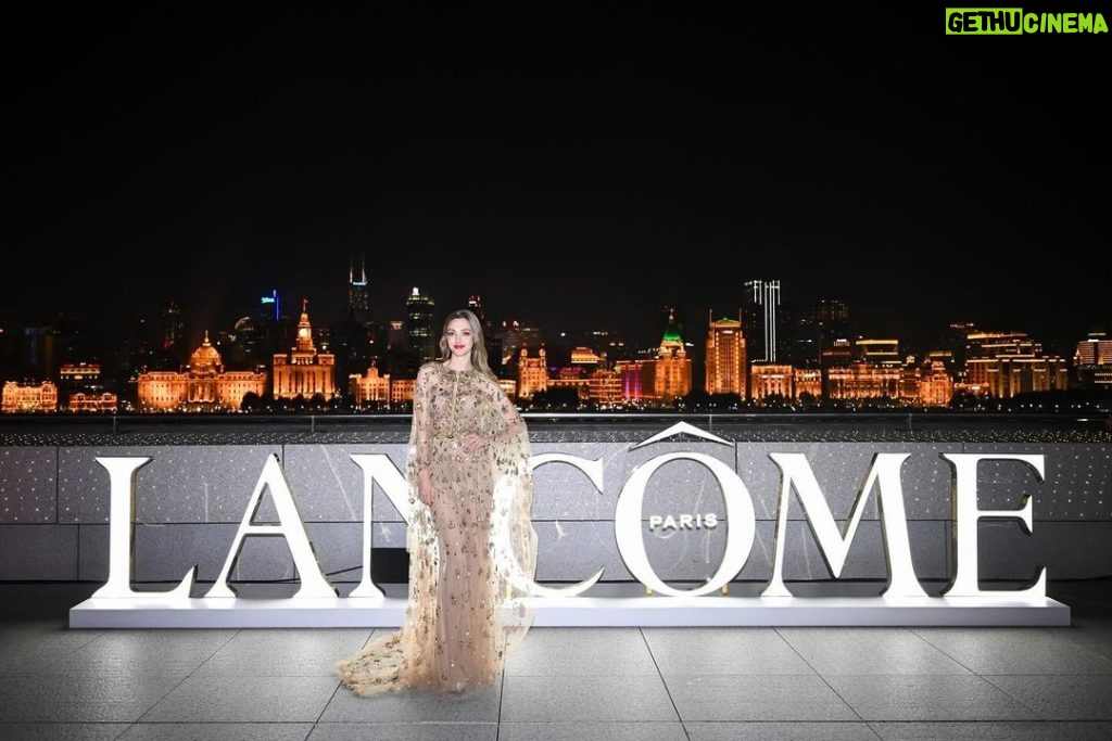 Amanda Seyfried Instagram - It was a PLEASURE to bring @lancomeofficial’s The Louvre to Shanghai. I love the magic of this city. 💫 #lancomelouvre Museum of Art Pudong