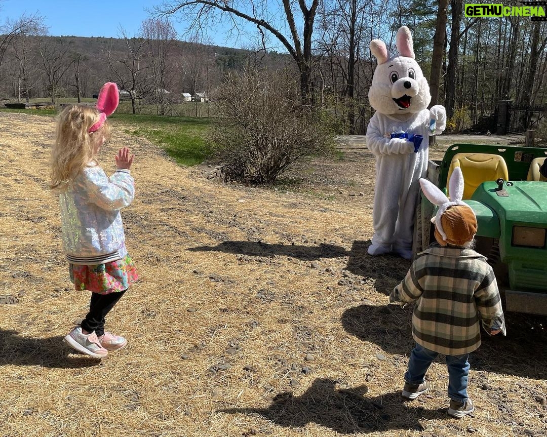 Amanda Seyfried Instagram - Easterdump ft. Mick