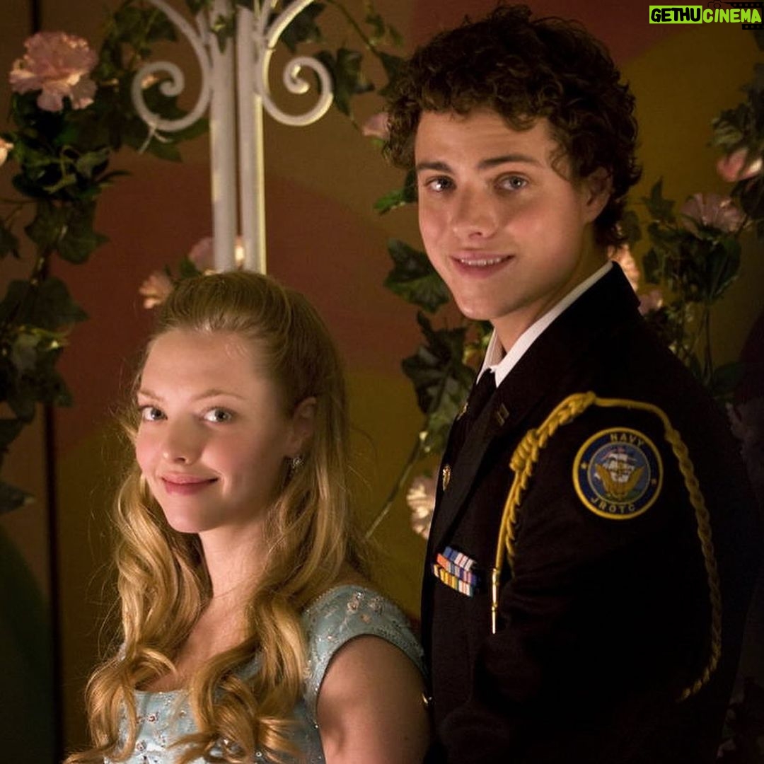 Amanda Seyfried Instagram - Another super flashback with @douglasthesmithest 2023 (Seven Veils) 2008 (Big Love)