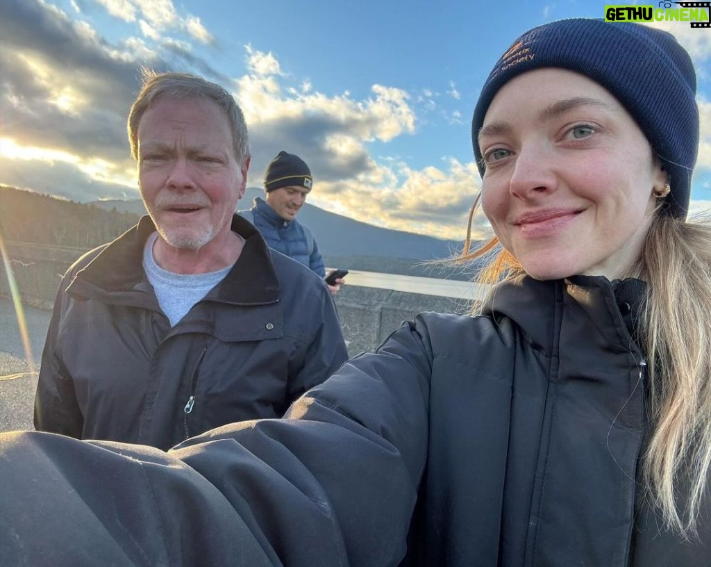 Amanda Seyfried Instagram - God I am concerned and anxious about this new year but thankful so many things can be true at once. I also feel lucky that my starting off point is right here with my family (not pictured except for my dad and the mountains I call home).