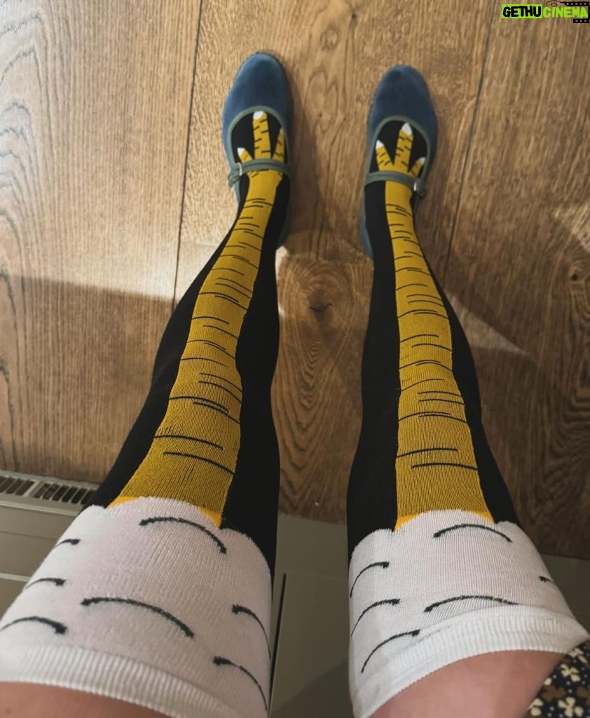 Amanda Seyfried Instagram - Chicken legs nsfw