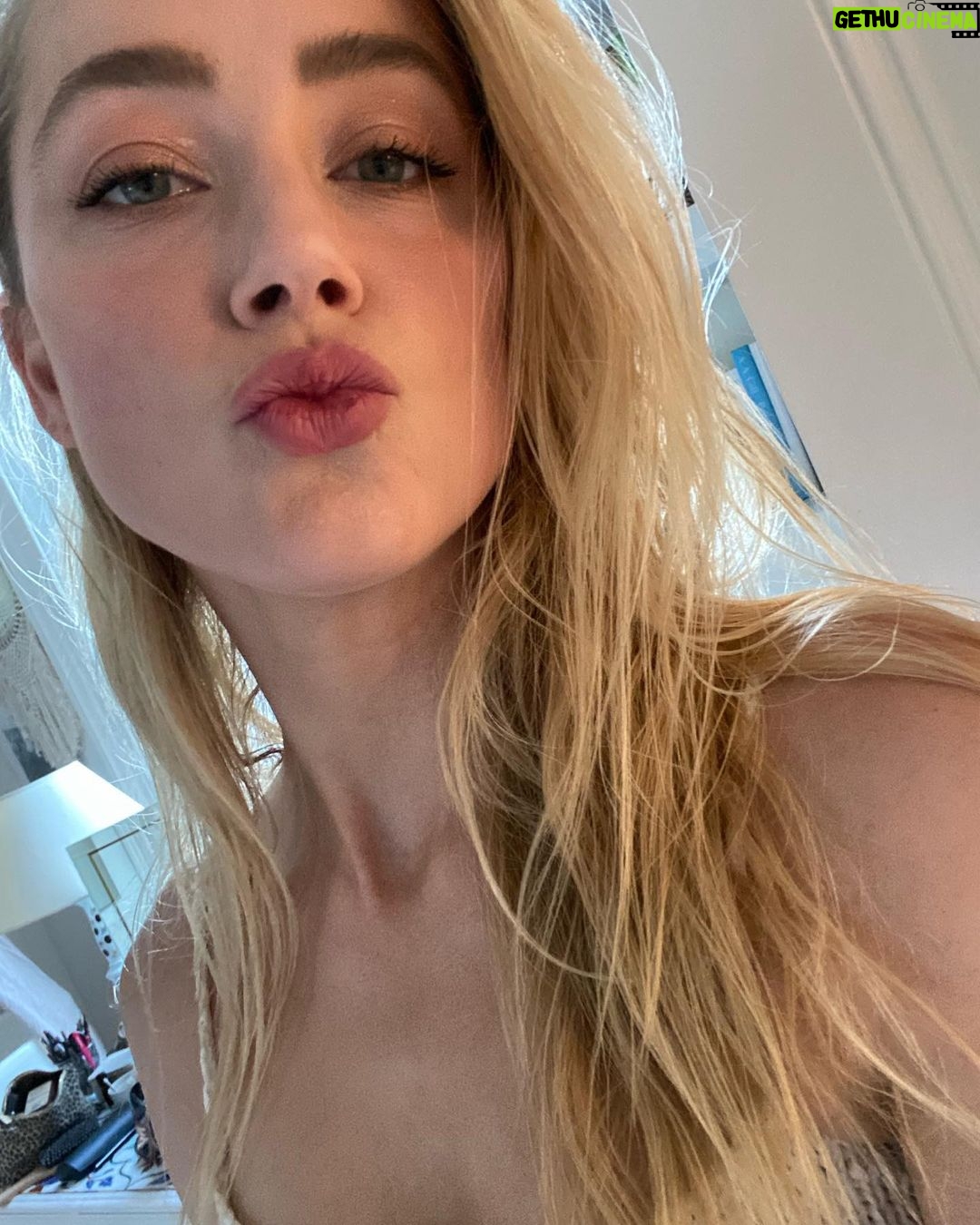 Amber Heard Instagram - British Summer Time 💋