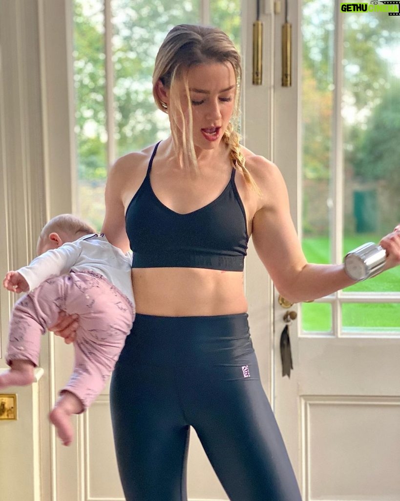 Amber Heard Instagram - Multitasking mama 💪