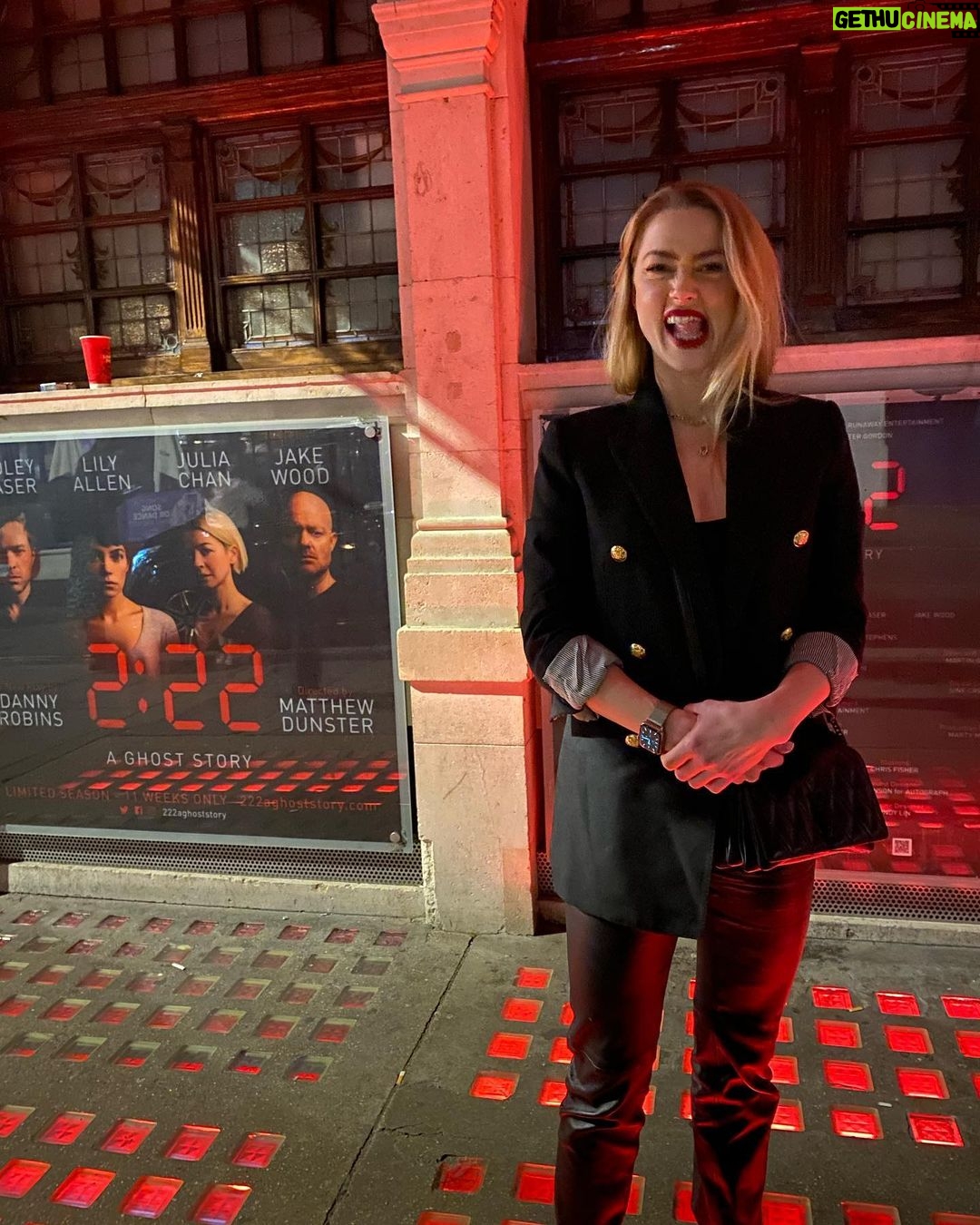 Amber Heard Instagram - What a great feeling to be back in a theatre again 🎭