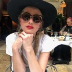 Amber Heard Instagram - The best part of being Mera is meeting everyone she inspires. Ready for round two? 🧜‍♀️