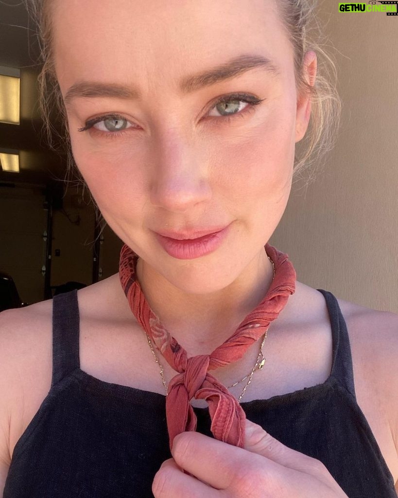 Amber Heard Instagram - I never do selfies