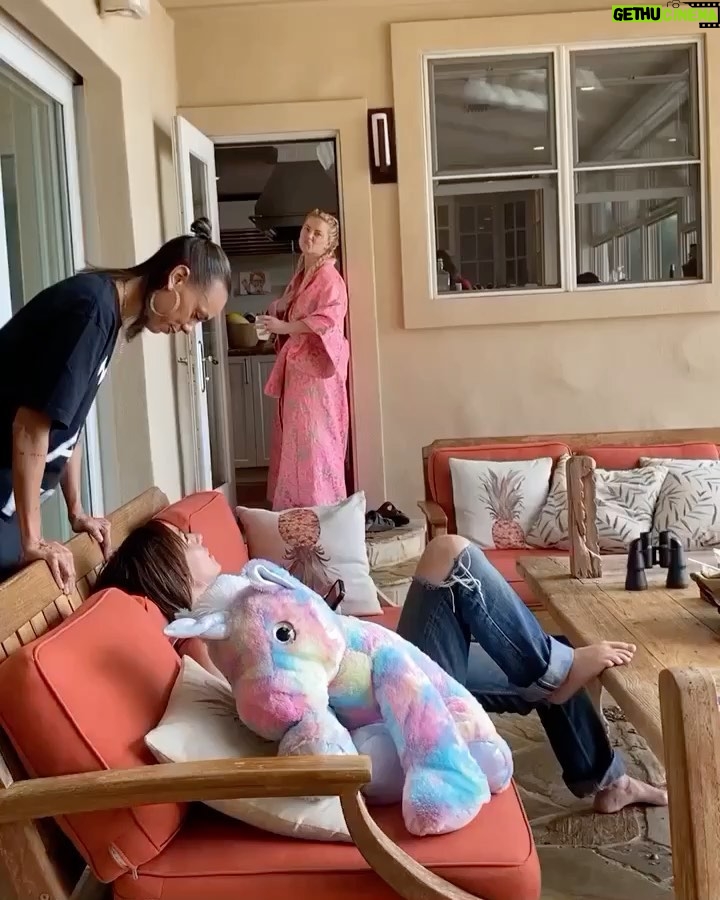 Amber Heard Instagram - Don’t acttt like you’re not impressed..missing Maui but trying to keep the hype and positivity alive. Stay safe everyone!