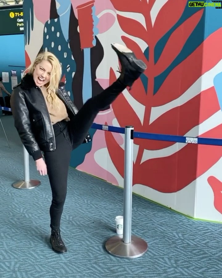 Amber Heard Instagram - das boot ..is das gone!