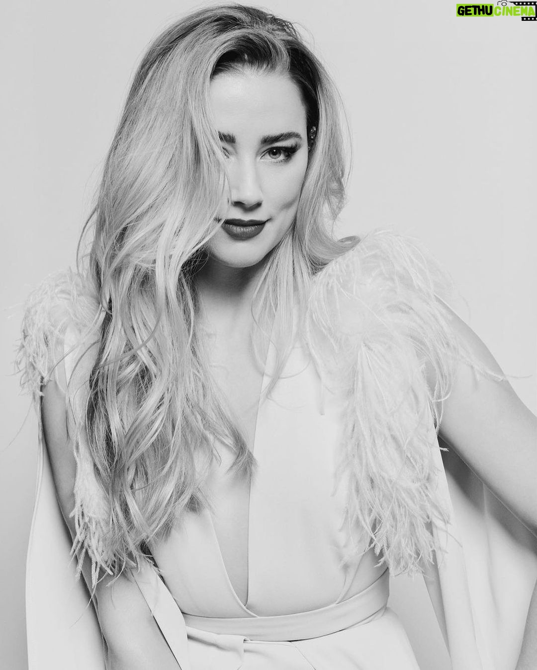Amber Heard Instagram - Classique for @lorealparis