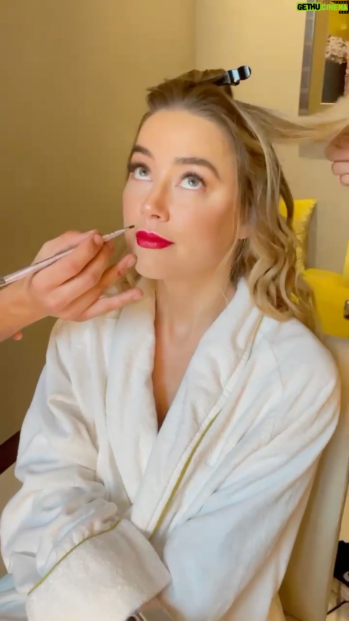 Amber Heard Instagram - Saturday night glam team for @lorealparis #lorealpfw #worthit #pfw 💄💋