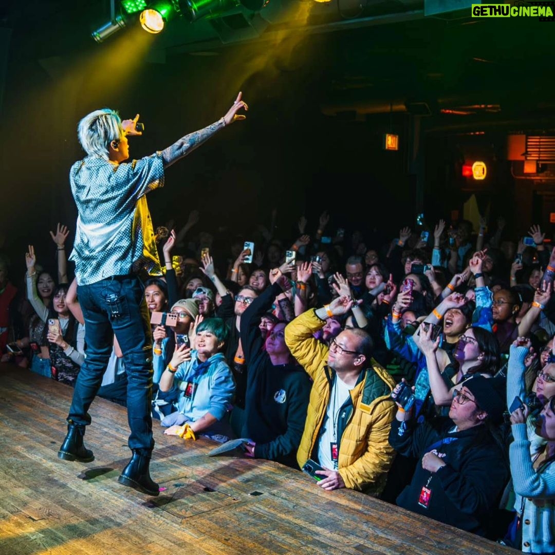 Amber Liu Instagram - Leg 3 is about to begin next week, I’ve been so busy preparing, going to the studio, & hugging jackjack. We’re hitting 16 cities this leg!! I’m so excited to finally come to Australia for the first time, what are some must-eats and must-sees lmk down below!!! #NoMoreSadSongsTour