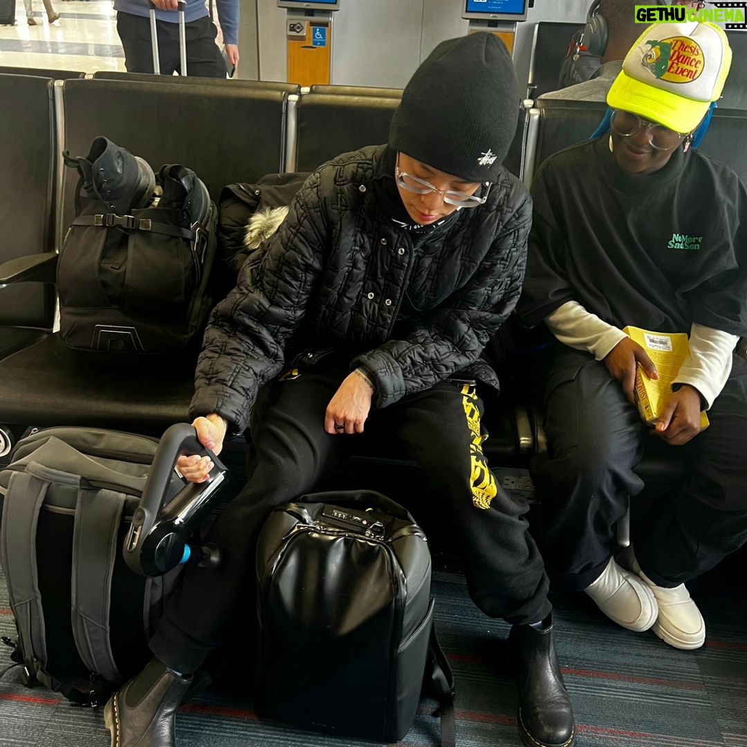 Amber Liu Instagram - Chicago, Thank you so much for being willing to brave the cold and still show the love! ๐งก๐ NYC, see you tomorrow ๐ #NoMoreSadSongsTour