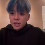 Amber Liu Instagram - My lil sis @lexieliu_ reacts to my new song, I didn’t expect that…hahaha “Dusk Till Dawn” official MV •2024.01.15 0AM EST• 🎧【LINK IN BIO】