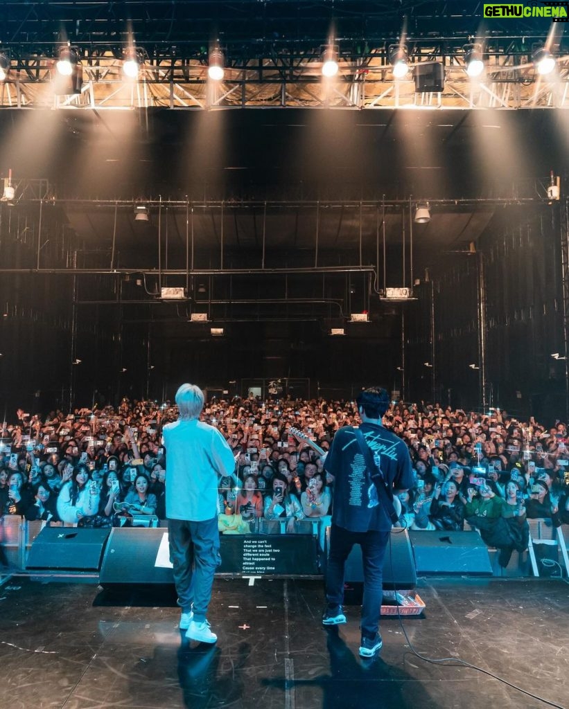 Amber Liu Instagram - WUHAN!! Im so happy i got to come to and perform in Wuhan for the first time. You guys are hilarious 🤪 i could hear you guys through my in ears haha I did finally get ReGanMian and ITS SOOO GOOOOD! Im out exploring today and i hope to enjoy the city as much as i enjoyed vibing out with you guys last night 🙃🙃 love you guys!!! NANJING SEE YOU IN A COUPLE DAYS!!! #NoMoreSadSongsTour