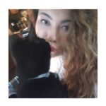 Amber Portwood Instagram - Luna Moon kisses!! #blackcat #blackcatkisses #kissesmakeitallbetter #catlover #shecalmsmysoul #wonderfulwednesday❤️