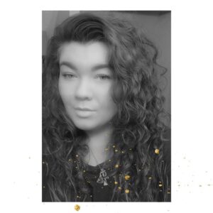 Amber Portwood Instagram - Just a sprinkle of gold….

#blackandwhite #classic #curlyhair #curlyhaironig #alittlegold #amberportwood #amberportwoodmtv #portwoodaf