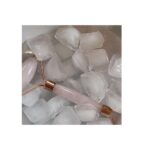 Amber Portwood Instagram - Self care 🧖‍♀️ is where it’s at. I’m starting this week off right with some good old fashion skin care. It is so cold right now 🌬so I have to change up my regimen a bit to combat that dry cold air ❄️ . . . . . #skincare #selfcare #crystalrollers #relax #takingcareofme #freezing #coldweather