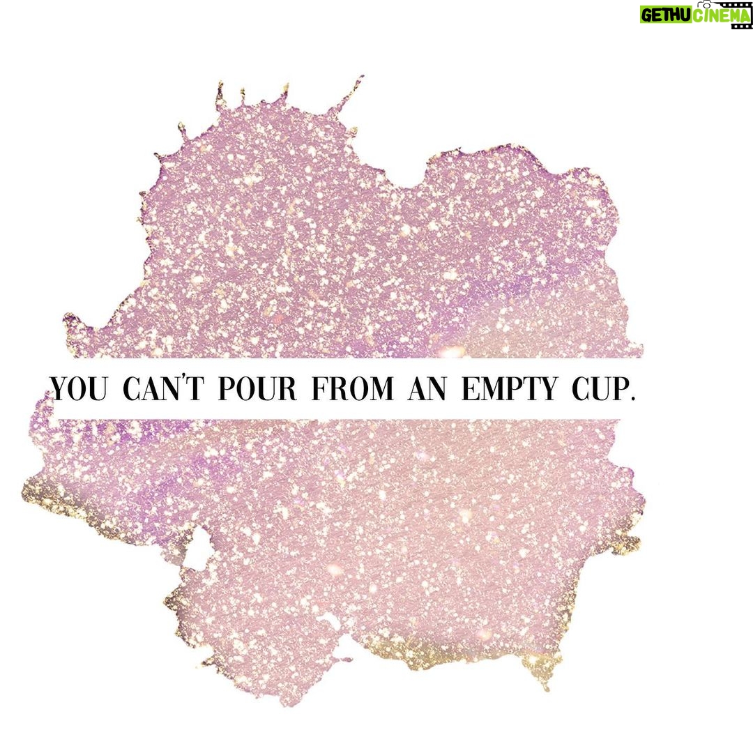 Amber Portwood Instagram - You have to take care of yourself first hun π« The only way we can help others is if we help ourselves first π . . . . . #fillyourcup #takesometime #helpyourself #selfcarereminder #amberportwood