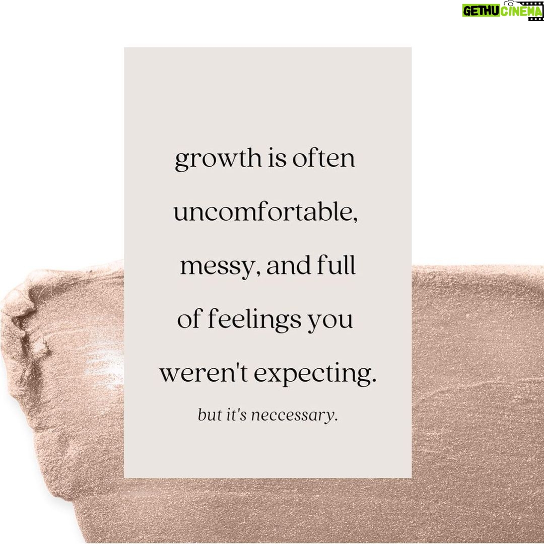 Amber Portwood Instagram - File this under 🗄 : things I talk about with my therapist⚕️ . . . . . #growth #positivemindset #neccessities #portwoodaf #teenmom