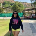 Amika Shail Instagram – I am serious 😁
.
Hoodie by @amikashailmerchandise ..shop link in BIO
.
.
#Amikashail #brand #REEL #reels #trend #amikashailmerchandise #viral #instareels #brands