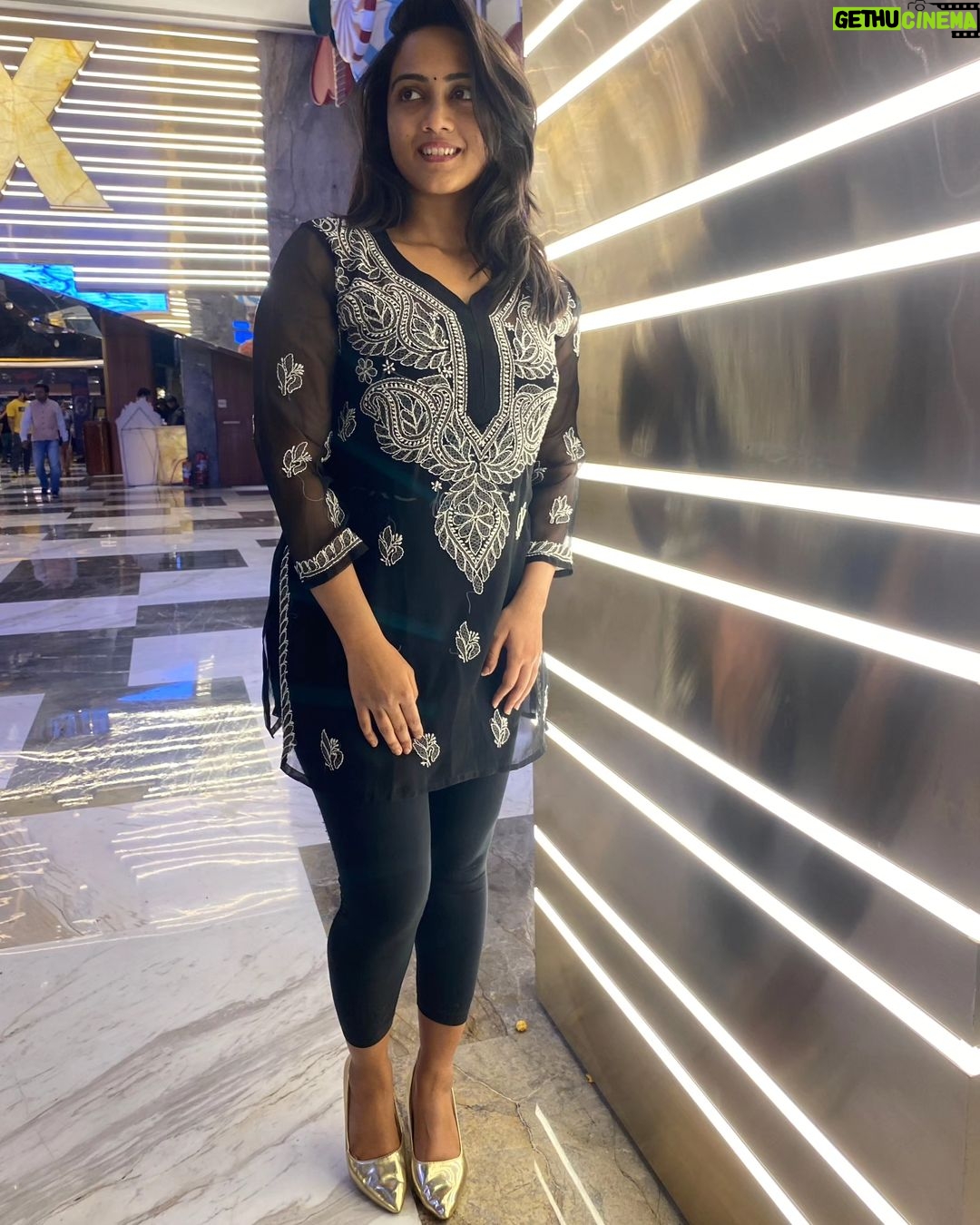 Amika Shail Instagram - Best Proposal will be pinned 😘 . . . #amikashail #traditional #salwar #kurti #crush #blackexcellence #instalike