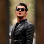 Amin Hayaei Instagram – روز عشق بر شما مبارك ، دوستون دارم وممنون بابت همه كامنتها و نظراتتون…
🌹❤️🌹❤️🌹