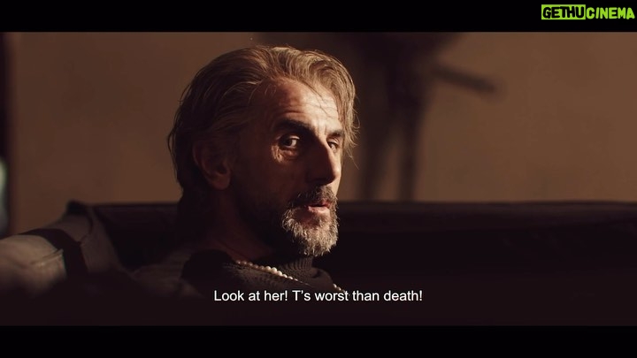 Amin Hayaei - 180.3K Likes - فيلم سينمايى قاتل و وحشى نقطه عطفى است در سينماى ايران
و جهانِ هميشه ديدنى حميد نعمت الله، سرشار از لحظات جذاب و خيره كننده به اميد ديده شدن قاتل و وحشى در سينماهاى سراسر كشور
#قاتل_و_وحشی