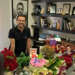 Amin Hayaei Instagram – ممنون از همه دوستان و عزيزانى كه به ياد بودند❤️🙏
🎉🎂🎈🎁🎈🎂🎁🎉
#roozbeh_moeini