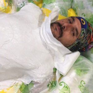 Amin Hayaei Instagram - درخونگاه با نگاهى متفاوت و پر قدرت در جشنواره فيلم فجر امسال
درخونگاه فيلمى با ژانر اجتماعى است كه در دهه هفتاد سپرى مى شود 
اسامى بازيگران و عوامل اصلى فيلم سينمايى درخونگاه
تهيه كننده: منصور سهراب پور، كارگردان: سياوش اسعدى، فيلم نوشت: نيما نادرى/ سياوش اسعدى / مشاور پروژه : روزبه معينى

بازيگران: امين حيايى، ژاله صامتى، مهراوه شريفى نيا ، نادر فلاح ، محمود جعفرى ،منصور شهبازى ،افشين سنگ چاپ ،فاطمه مرتاضى و پانته آپناهى 
مدير فيلمبردارى: تورج اصلانى و فيلمبرداران: حسن و مهدى اصلانى،مدير برنامه ريزى و دستيار اول كارگردان: عليرضا صالحى، طراح صحنه و لباس: مجيد على اسلام، طراح گريم: آرزو حلاجى، مدير صدابردارى: ناصر انتظارى،  مديرتوليد: ناصر ريحان صفت ،جانشين توليد: عباس نصرالله،جلوه هاى ويژه ميدانى : رضا تركمان ،عكاس و فيلمبردار پشت صحنه: مهرداد ناصرى 
تدوين همزمان:محمدرضا مويينى 
صداگزارى: عليرضا علويان
موسيقى: فرزين قره گوزلو
در خلاصه داستان فيلم سينمايى درخونگاه آماده است: 
ظهري مي ايد
تابسازد!
اگر نبازد...
#درخونگاه
@roozbeh_moeini
#حمايت#بخش #خصوصی
#roozbeh_moeini