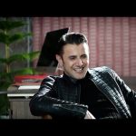 Amin Hayaei Instagram - كمدى ثبت با سند برابر است در سينماهاى سراسر كشور @roozbeh_moeini #roozbeh_moeini