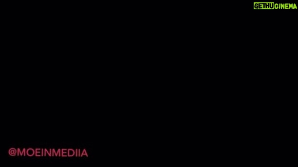 Amin Hayaei Instagram - فيلم كمدى انتقادى سه بيگانه هم اكنون در سينماهاى سراسر كشور تهيه بليت از سينما تيكت 🌹🙌 @roozbeh_moeini