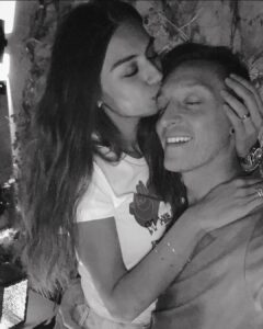 Amine Gülşe Instagram - Bugün senin günün aşkım❤️iyiki doğdun iyiki benimsin, birlikte nice yaşlara #30 🎂🎉🙏🏼