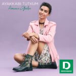 Amine Gülşe Instagram - Pazar rahatlığımda çiçek esintileri 🌺💚#ayakkabıtutkum #deichmann