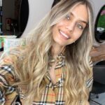Amine Gülşe Instagram – Bazen değişiklik gerekir 🙈😆Ellerine sağlik  @mokkahairstudio 😊👊🏼
