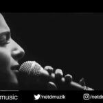 Amine Gülşe Instagram - 🎼Bayildiiiim @aydamusic 😍 bence herkesin dinlemesi gerekiyor 🎤🎧