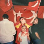 Amine Gülşe Instagram - 23 Nisan Ulusal Egemenlik ve Çocuk Bayramımız kutlu olsun! #tbt #abimveben ❤