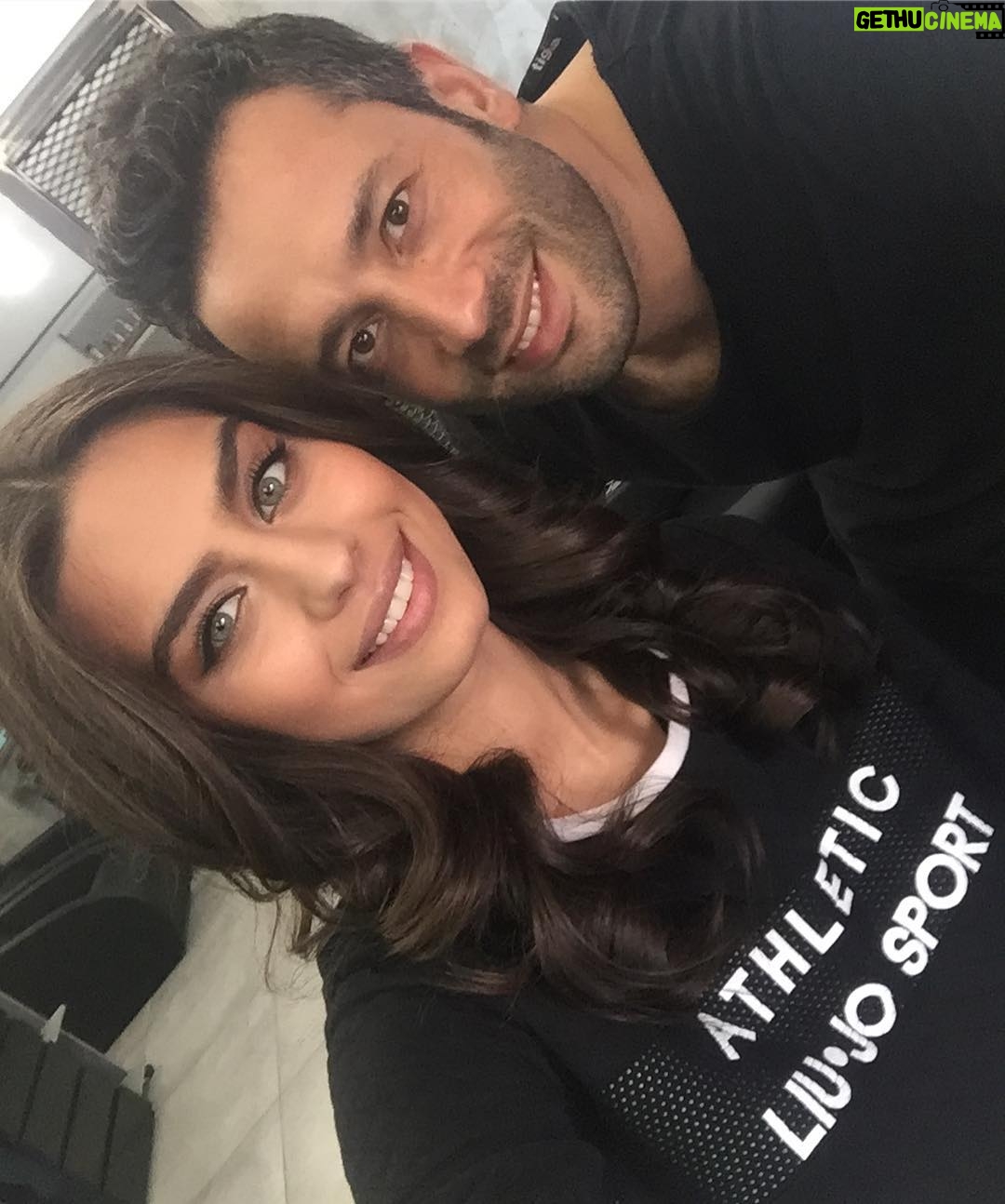 Amine Gülşe Instagram - Beni özenle hazırlayan caniiim @erkanuluc ve ekibi @beautyretouch çok teşekkür ederim ❤🙏🏼