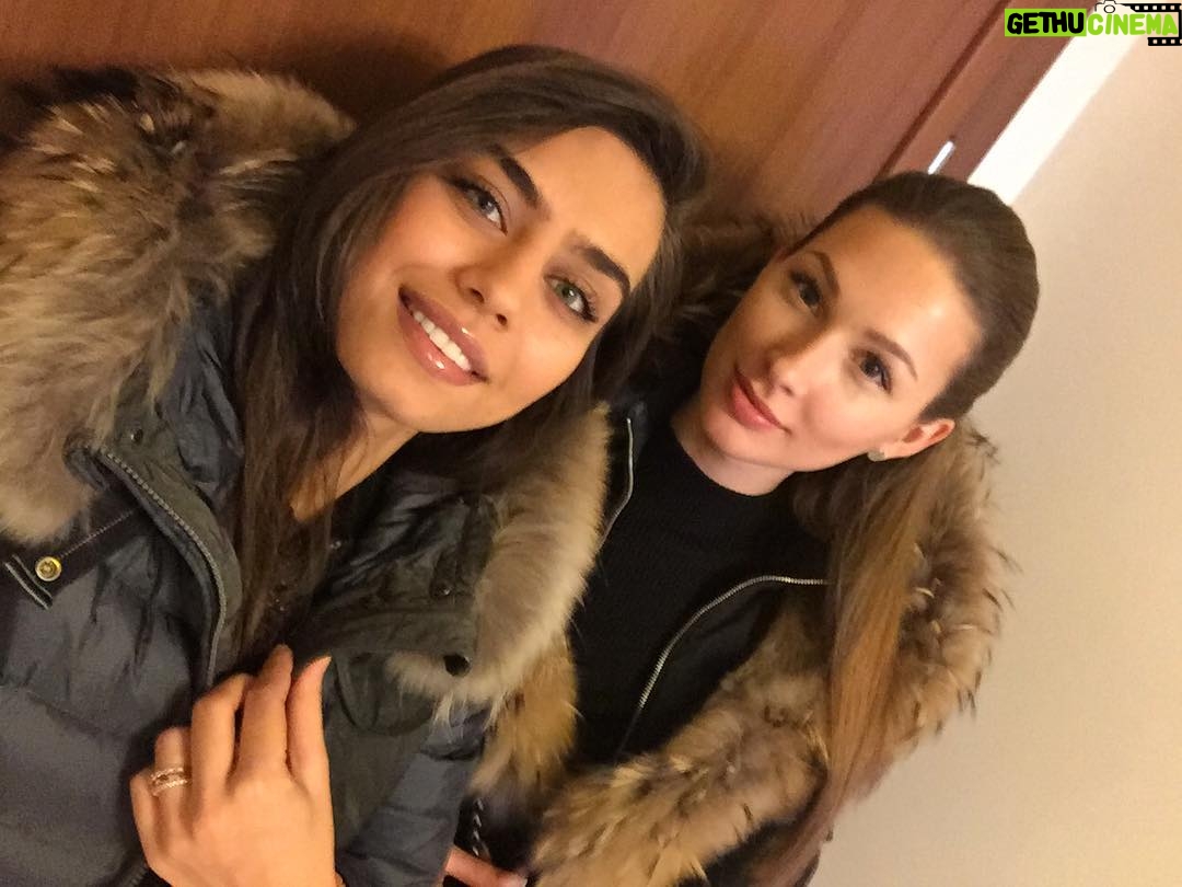 Amine Gülşe Instagram - Saknaaar mitt hjärtaa @stefanieduarte ❤👯