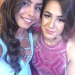 Amine Gülşe Instagram - Benim çocukluk arkadaşım biricik canim artık gelin oluyor 👰❤️ bu akşam kınası vardi Allah seni hep mutlu etsin bitanem, seni seviyoruuuuum😘❤️