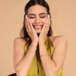 Amine Gülşe Instagram – Everyone has a shine that graces them uniquely. Amine by @glamira reflects mine, and allows you to enhance yours. Don’t forget to check out their upcoming Black Friday sales and find your unique piece. #GLAMIRA #AminebyGLAMIRA