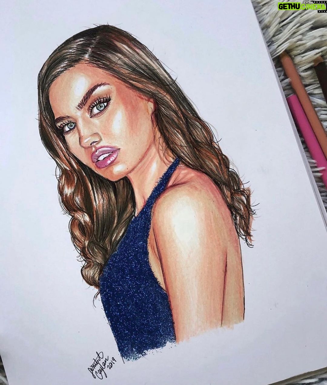 Amine Gülşe Instagram - Love it 💙 - @sumbulceylan ✏️
