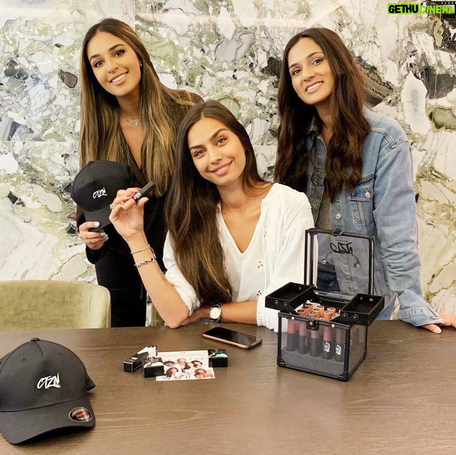 Amine Gülşe Instagram - Really great meeting with the @ctzncosmetics team and looking forward to our amazing future together! Collaborating with Aleena, Aleezeh and Naseeha on our inclusive, genderless makeup brand, that only has cruelty free, paraben free, vegan & vegetarian products. I’m so proud to have been part of this fantastic project from the beginning and can’t wait for what is to come💄🤗 #oftheworld