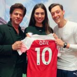 Amine Gülşe Instagram - It was a great pleasure having you at the game, thank you for coming @iamsrk 🙏🏼😊⚽️