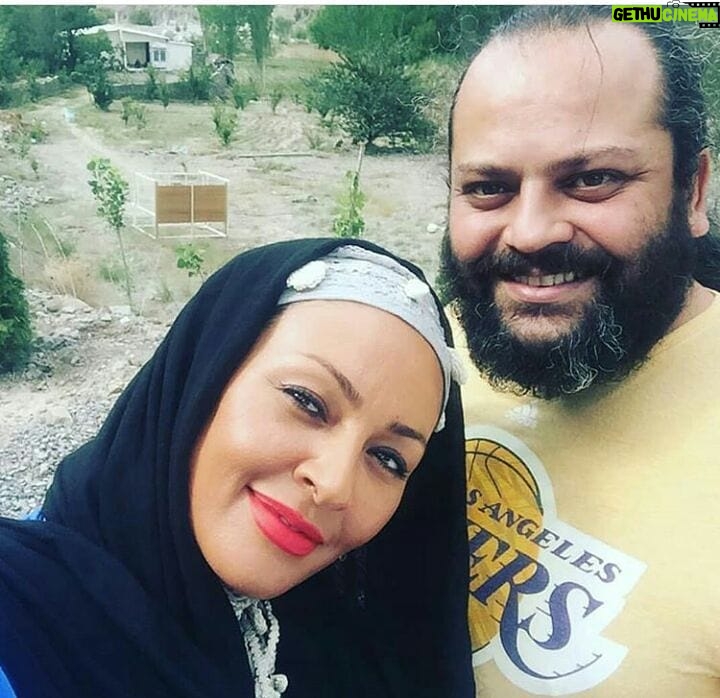 Amir Jafari Instagram - "پیام صابری عزیز روح پاکت در پناه امن خدا باشد " بانو بروفه نازنین تسلیت برای از دست دادن همسر هنرمند و مهربانتان خداوند در تحمل این غم بزرگ همراهیتان کند و دستش به تسلی بر شانه خانواده تان باشد ... ریما رامین فر _ امیر جعفری
